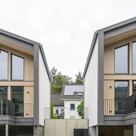 Ferienhaus Mosellodge Enkirch Exterior photo